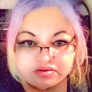 Meet your Posher, Lorena